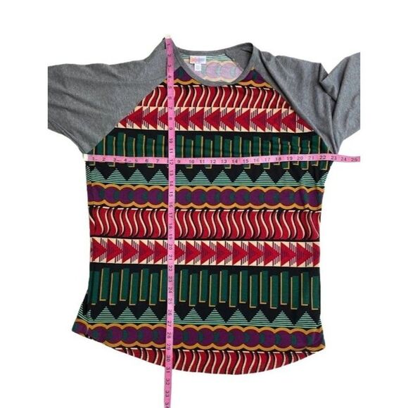 LuLaRoe Randy Gray Red Green Geometric Raglan Sleeve Sz 2XL NEW - Picture 2 of 7